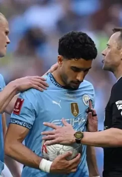 "Manchester Siti" finalni boy berdi, Xoland tanqid ostida