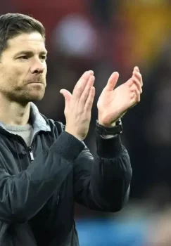 "Real" yozda himoyani qayta qurmoqchi: Xabi Alonso ikki yosh yulduz uchun 100 million yevro so‘ramoqda