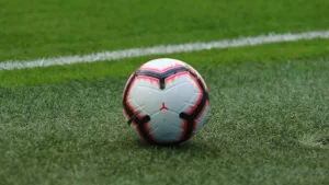 Etienne Eto’o 30 gol bilan jamoani ligaga olib chiqdi