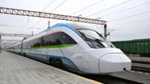 Президент Мирзиёев провел испытания первого современного скоростного поезда