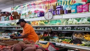 Инфляция в США ускоряется, увеличивая нестабильность в экономической среде