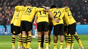 Arsenal va Manchester United Adeyemiga qiziqmoqda