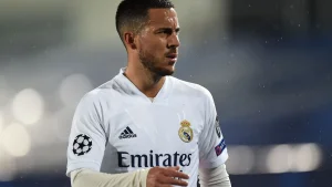 Eden Azar Vinisiusni himoya qildi va bosimdan ogohlantirdi