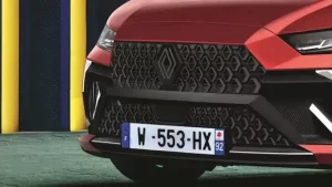Renault Clio: Yangi avlodning birinchi tasvirlari paydo bo'ldi