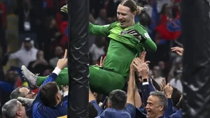 Safonov returned to PSG after injury