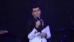 "Onamsiz bu dunyo huvillab qoldi" – Sardor Mamadaliyev og‘riqli xotiralari bilan bo‘lishdi (video)