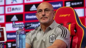Spain national team head coach: Ronaldo is a football legend, my respect for him is high