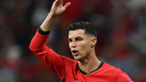 De Xea Ronaldo yangi shartnomasi ustida kuldi