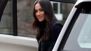 Megan Markl yana bahs markazida: Nyu-Yorkdagi “kortej shou” jamoatchilik g‘azabini qo‘zg‘adi