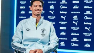 Футболист приютил брошенного младенца