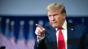 Donald Tramp Eronni neft tankerlaridan noqonuniy tolov undirishda aybladi