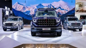 Pekinda Hongqi brendining yangi mahobatli yo'ltanlamas avtomobili taqdim etildi