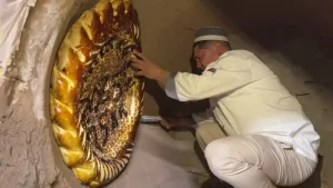 Namanganda Navro‘z bayramida 25 kiloli patir yopildi (foto)