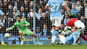 Manchester Siti Arsenalni maglub etib chempionlik poygasini qizitdi