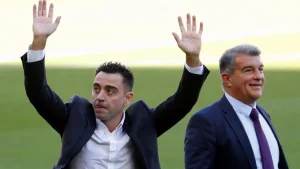 Xavi Barselonadagi haqiqiy hokimiyat Echevarriya qo'lida ekanligini aytdi