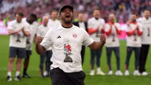 Bavariya 35 bor chempion bo'lib g'ayrioddiy sovrin oldi