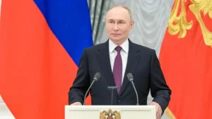 Vladimir Putin Pasxa bayrami munosabati bilan vaqtinchalik sulh e’lon qildi