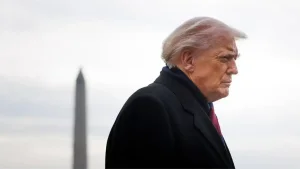 Tramp Grenlandiyani nazorat qilishga intilmoqda