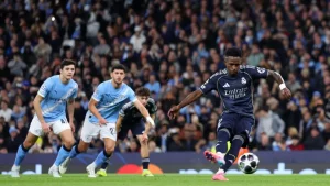 Abduqodir Husanov Manchester Siti tarkibida asosiy himoyachi