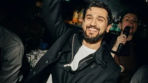 Singer Jony on Tour: Fans Are Supporting