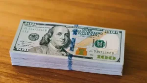 Valyuta kurslari oshdi: dollar 12 212,79 so‘mga yetdi