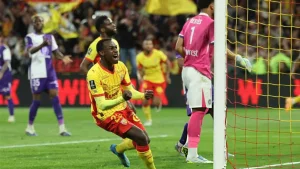 Lens secured a determined victory over Toulouse in a goal fest