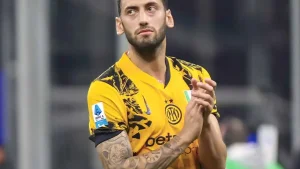 “Galatasaray” Hakan Chalhanogluni transfer qilishni rejalashtirmoqda