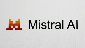 Французский стартап Mistral AI конкурирует с технологическими гигантами США.