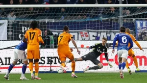 Komo o'z maydonida Romani mag'lub etib muhim g'alaba qozondi