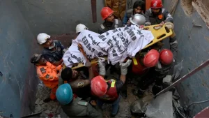 Karachida gaz portlashi: 16 kishi halok bo‘ldi