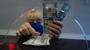O'zbekistonda dollar kursi yana oshdi
