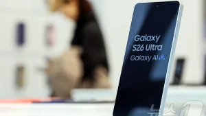 Samsung заявил, что красные пятна на дисплее связаны с программным обеспечением