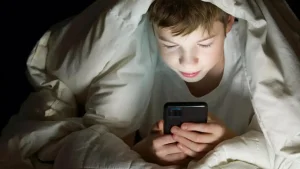 Испания хочет ограничить социальные сети для подростков