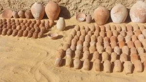 Ancient tombs and inscribed vessels found in Egypt