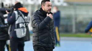 Dyugarri De Dzerbini keskin tanqid qildi