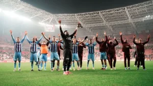 Onana penaltilar seriyasida uchta zarbani qaytarib jamoasini qutqardi