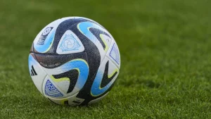 Stoichkov futbolchilarning jadvalga norozi ekanini tanqid qildi