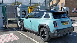 Issiq havoda elektromobillarning energiya sarfi oshishi mumkin