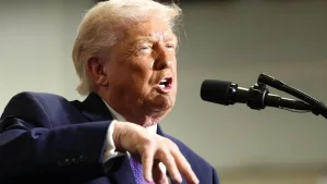 Tramp Eron terma jamoasining xavfsizligi haqida ogohlantirdi