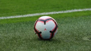 «Kilmes» muxlislari stadionni o‘z qo‘llari bilan ta’mirlamoqda