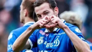 Denis Makarov "Kayserispor" bilan yarim yillik shartnoma tuzdi