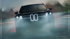 BMW kompaniya yangi pokoleniye krossoverey pervye izobrazheniya pokazala.