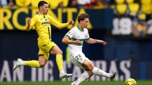 Villarreal defeated Elche to rise to 4th place