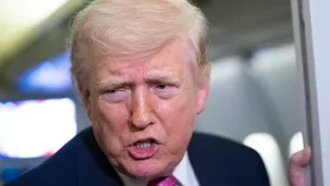 Tramp Hormuz bo'g'ozi ikki daqiqada nazoratga olinadi dedi