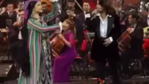 Ozoda Nursaidova konsert bermoqda: Parizodaning "Tanovar" raqsi muxlislarni lol qoldirdi (video)