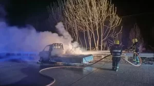 Qamchiq dovonida Changan avtomobili yonib ketdi — yong‘in sababi aniqlangan