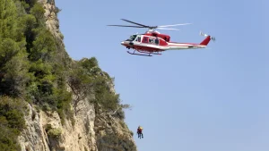 Kaliforniyada balandlikdan qulagan ayol mo'jiza tufayli omon qoldi