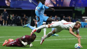 The referee's decision in the England-Congo match caused a major controversy