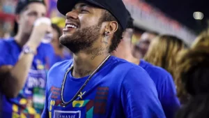 Neymar yana futboldan uzoqlashdi: mashhur yulduz izolyatsiyada
