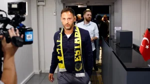 «Fenerbahche» derbidagi mag'lubiyatdan so'ng bosh murabbiyni iste'foga chiqardi